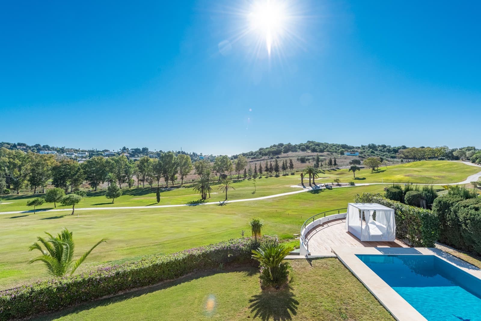 Luxury Frontline Golf Villa with Heated Pool in El Paraíso