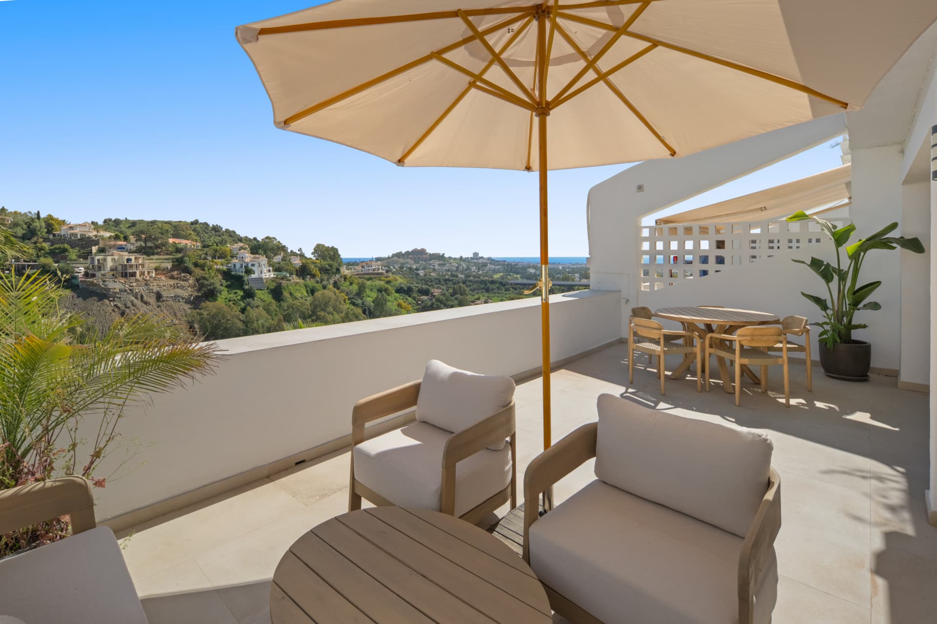 Elegante Apartamento de Dos Dormitorios en Mirador La Quinta