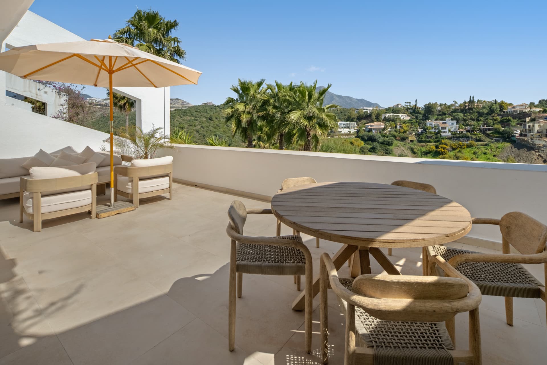 Stylish Two-Bedroom Apartment in Mirador La Quinta