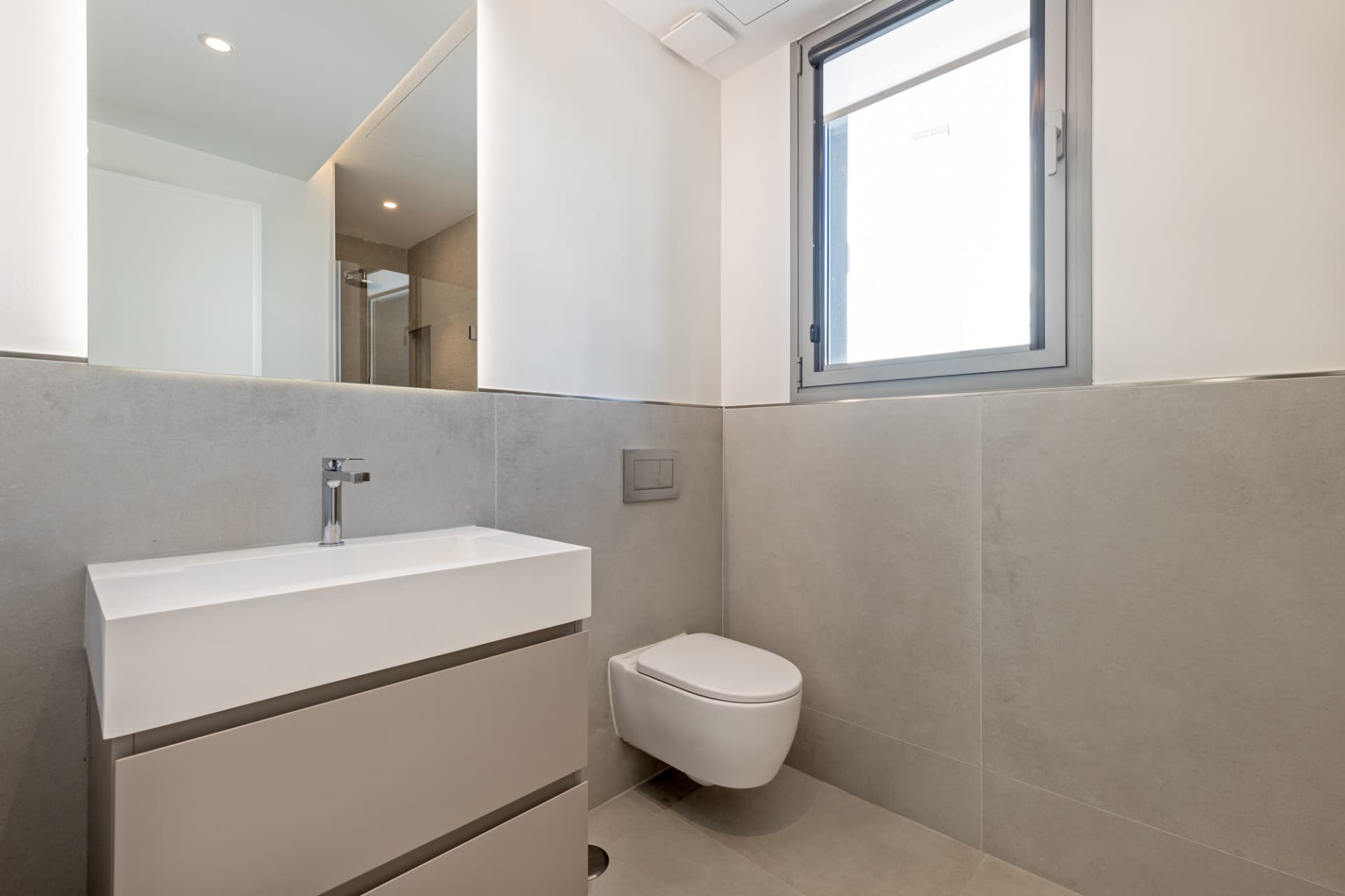 Lyxig hörnvilla i Treetops, San Pedro de Alcántara – Privat trädgård, jacuzzi och panoramautsikt över dalen