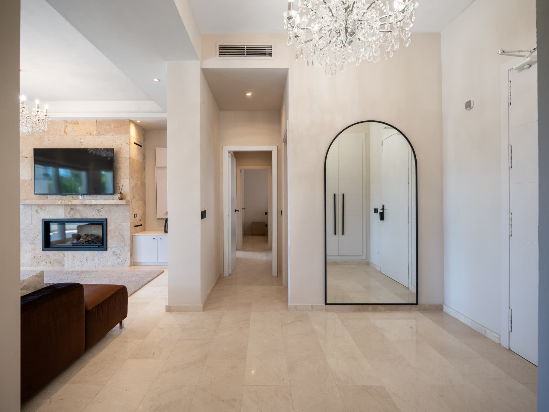 Luxury Six-Bedroom Villa in Nueva Andalucía’s Prestigious Golf Valley