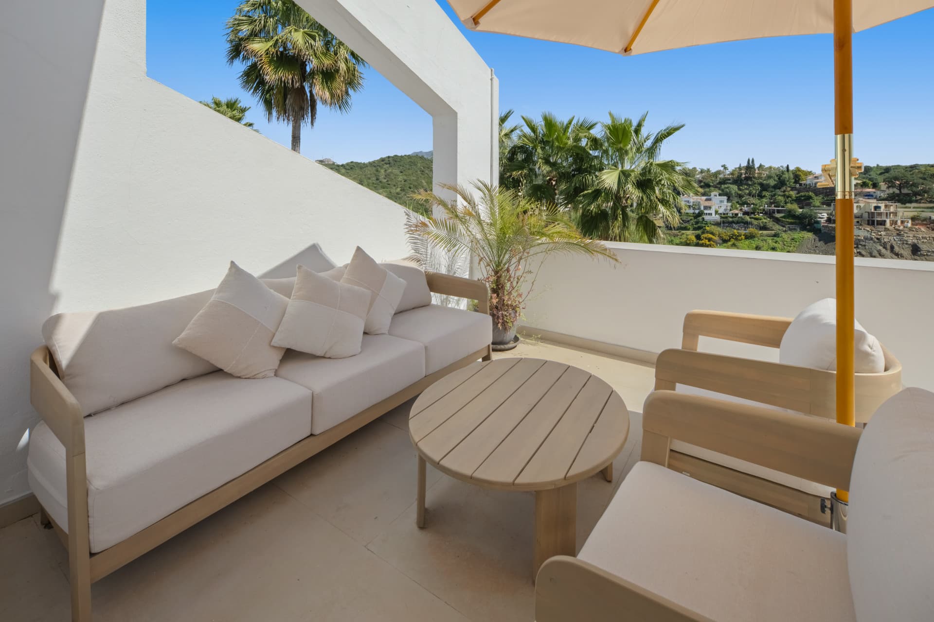 Stylish Two-Bedroom Apartment in Mirador La Quinta