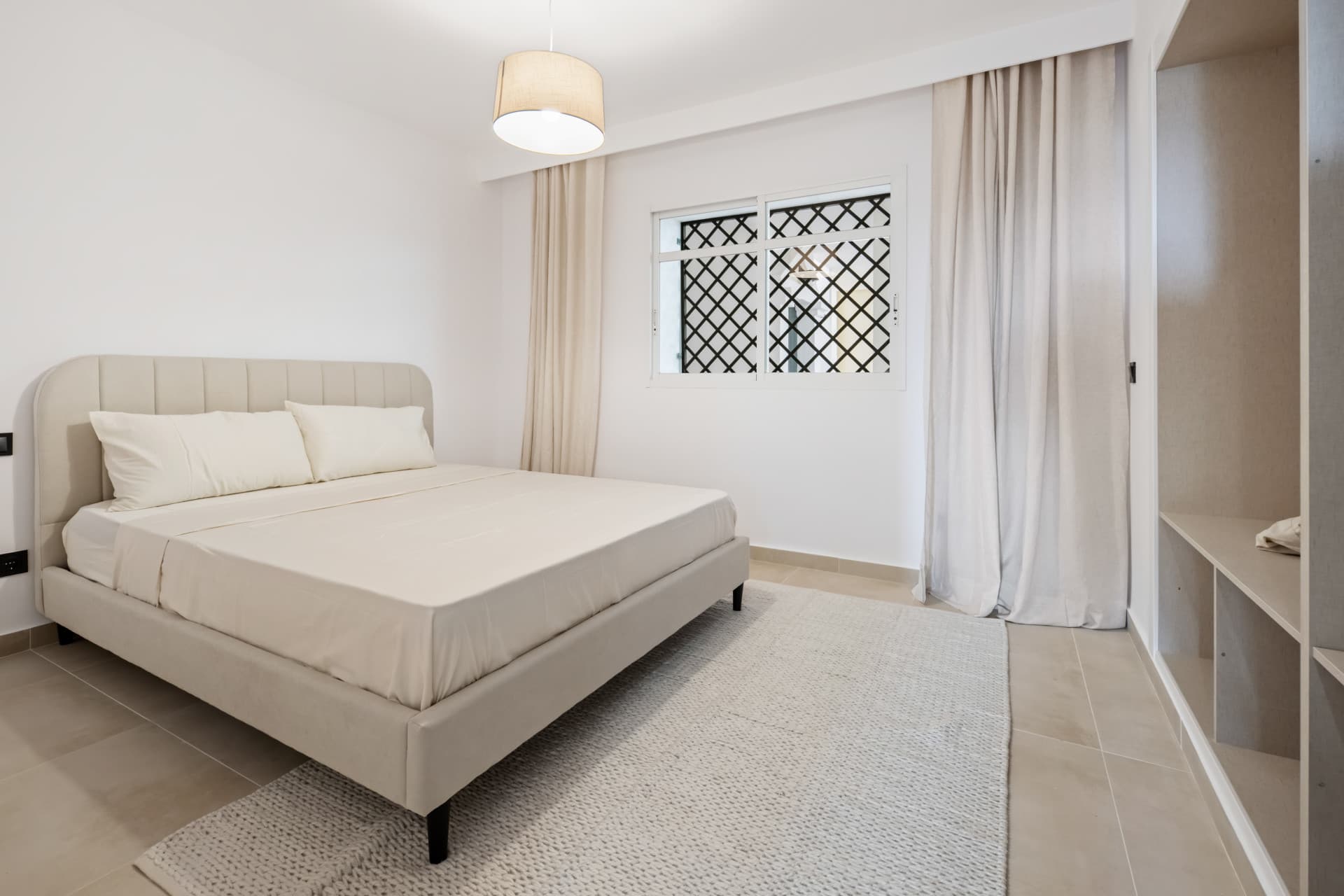 Fully Renovated Three-Bedroom Apartment in the Heart of Nueva Andalucía, - With rental license