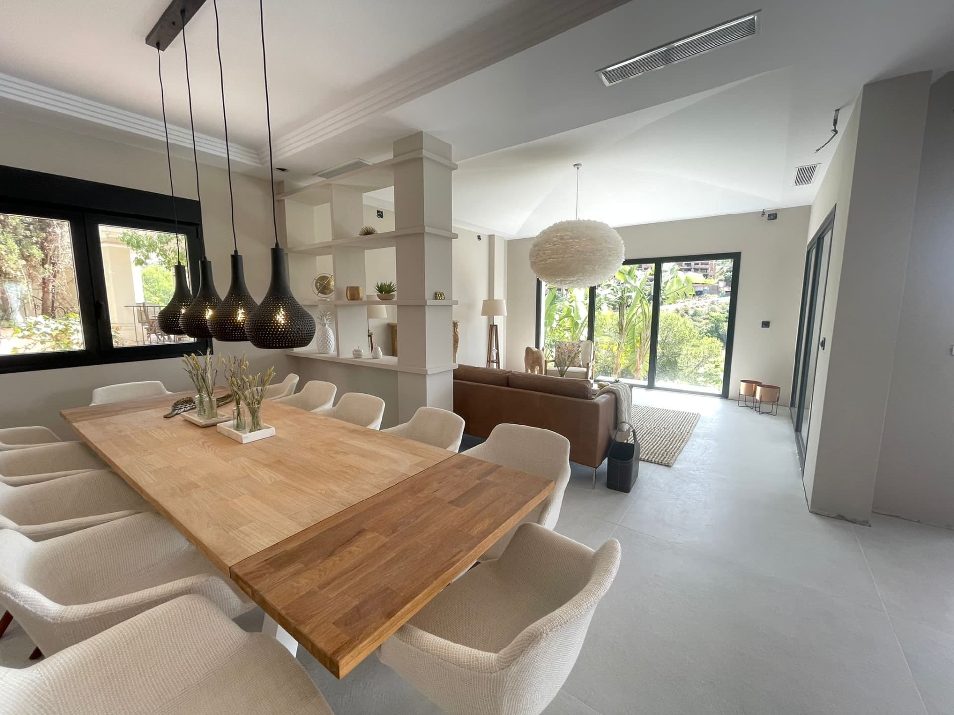 Stunning contemporary Villa for sale in Elviria, Marbella