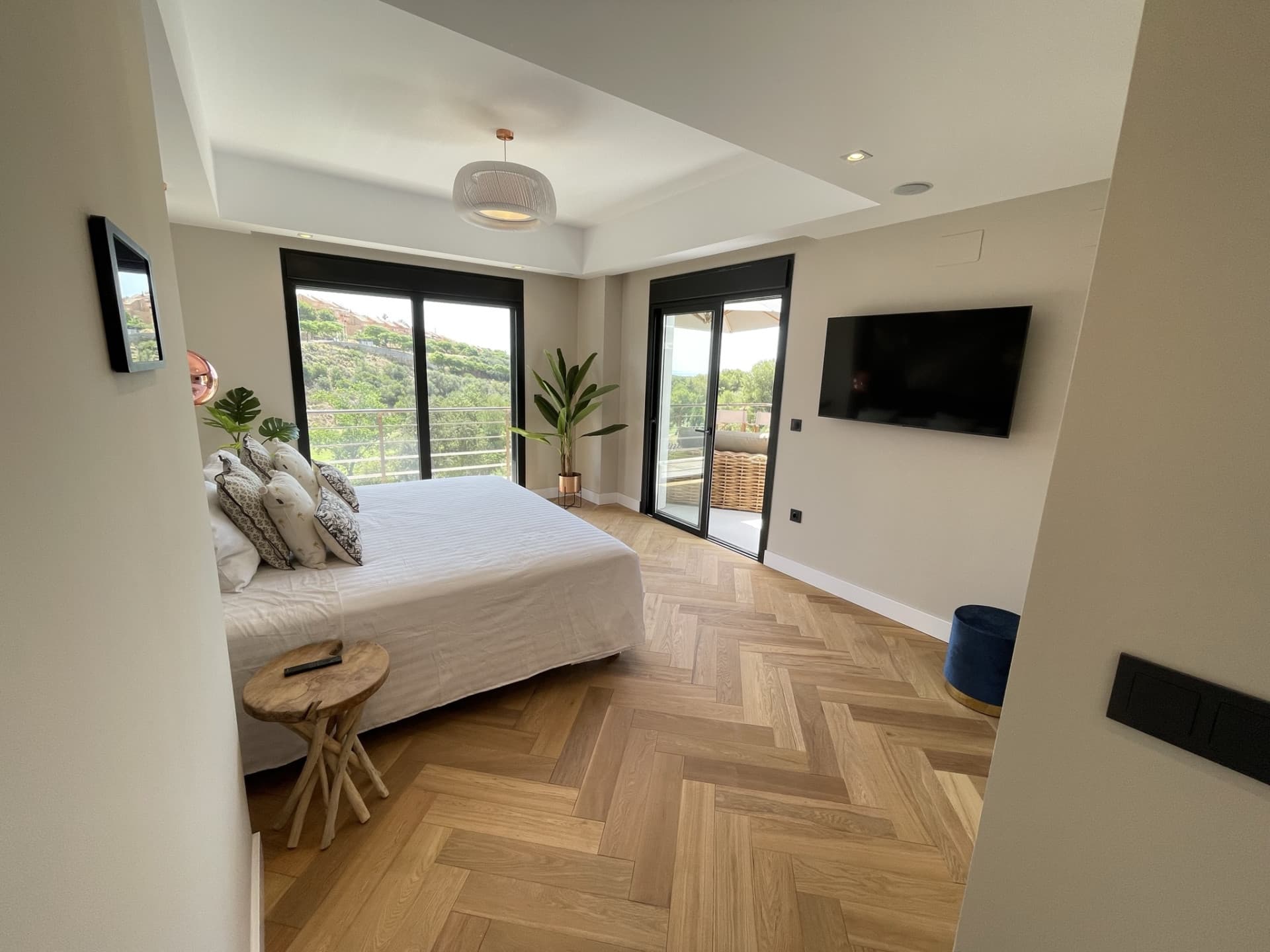 Stunning contemporary Villa for sale in Elviria, Marbella