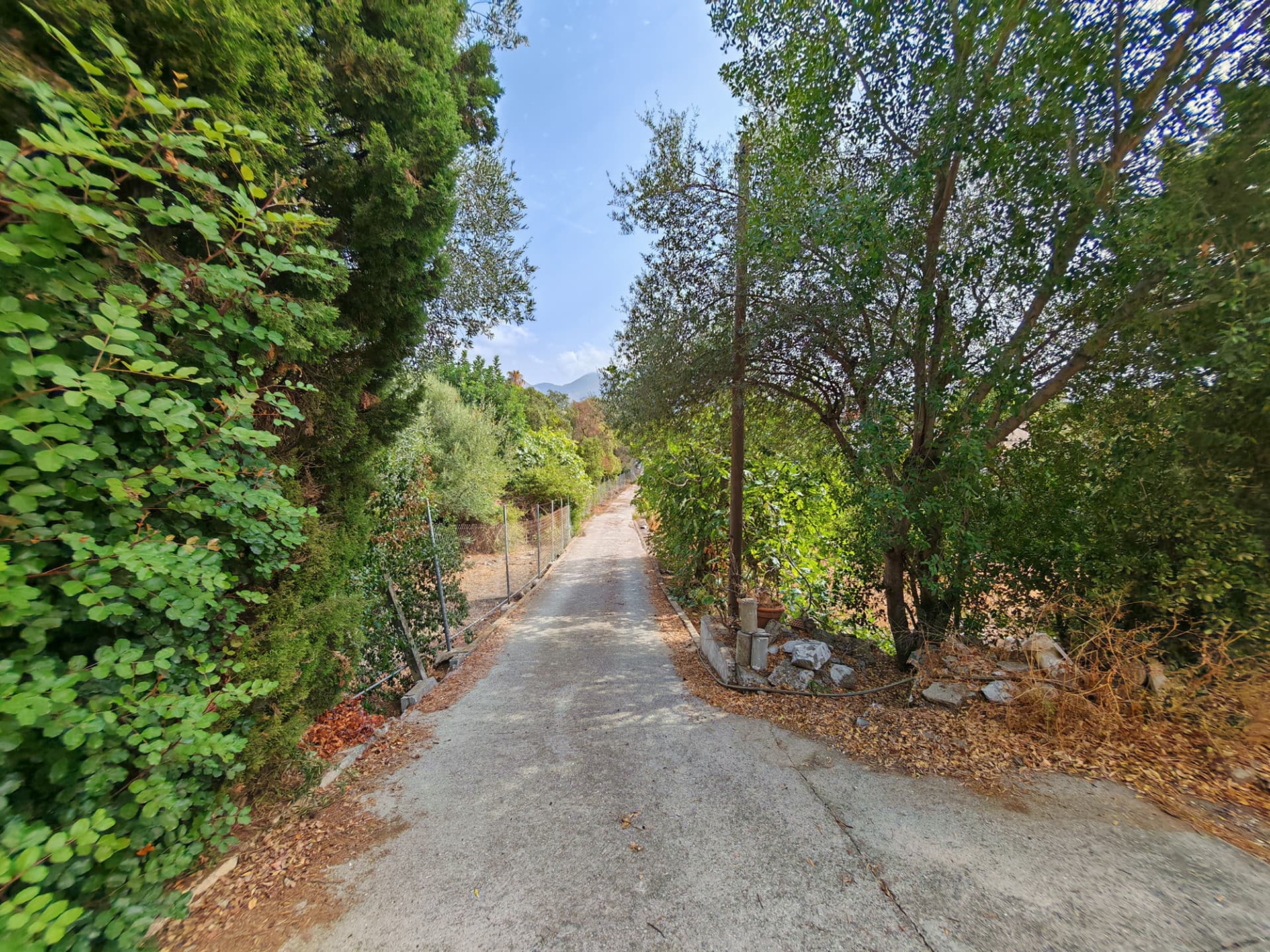 Villa Renovation Opportunity with Two Independent Guest Bungalows Near Mijas Pueblo