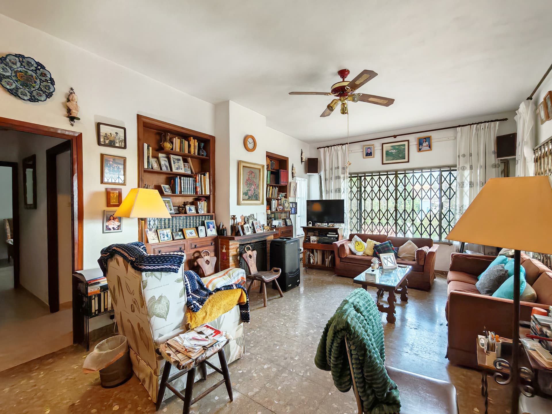 Villa Renovation Opportunity with Two Independent Guest Bungalows Near Mijas Pueblo