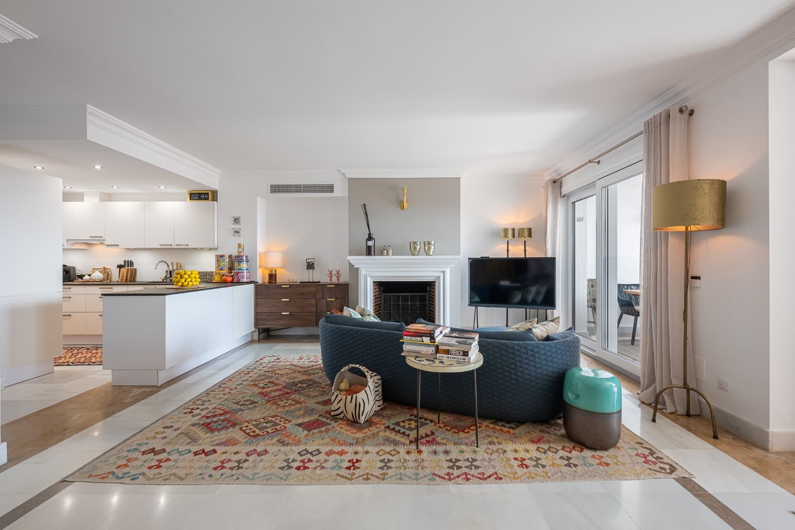 Exclusive Duplex Reformed with Panoramic Sea Views in La Quinta, Benahavís