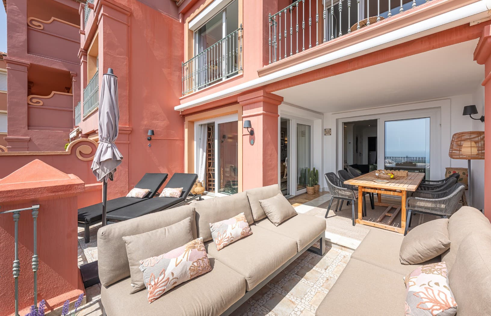 Exclusive Duplex Reformed with Panoramic Sea Views in La Quinta, Benahavís