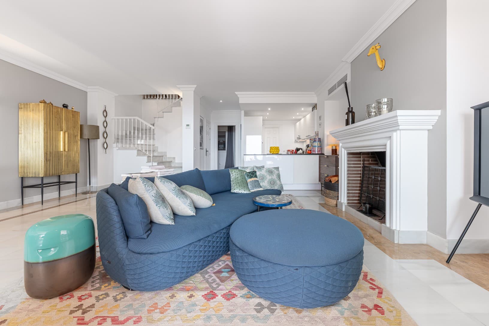 Exclusive Duplex Reformed with Panoramic Sea Views in La Quinta, Benahavís