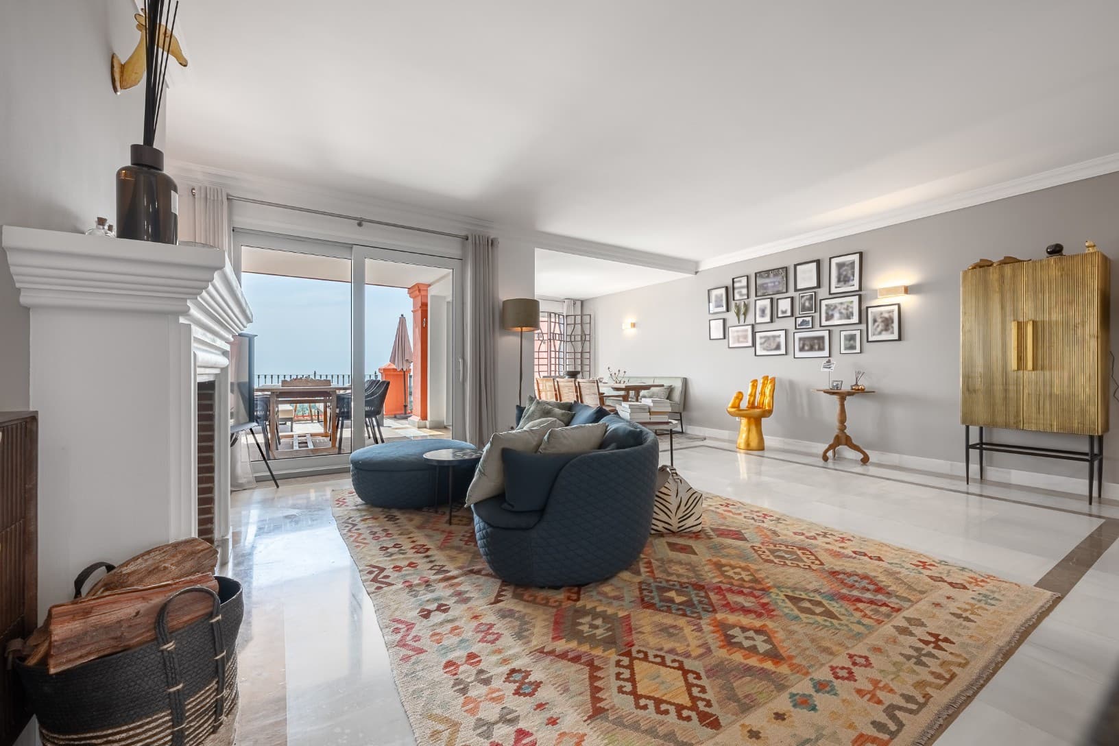 Exclusive Duplex Reformed with Panoramic Sea Views in La Quinta, Benahavís