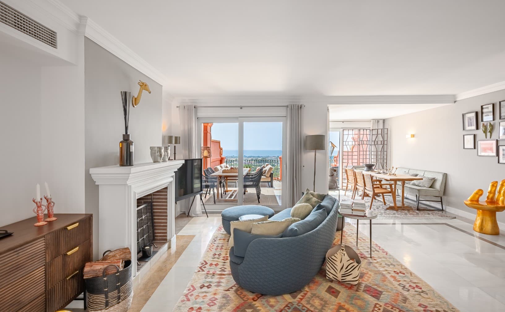 Exclusive Duplex Reformed with Panoramic Sea Views in La Quinta, Benahavís