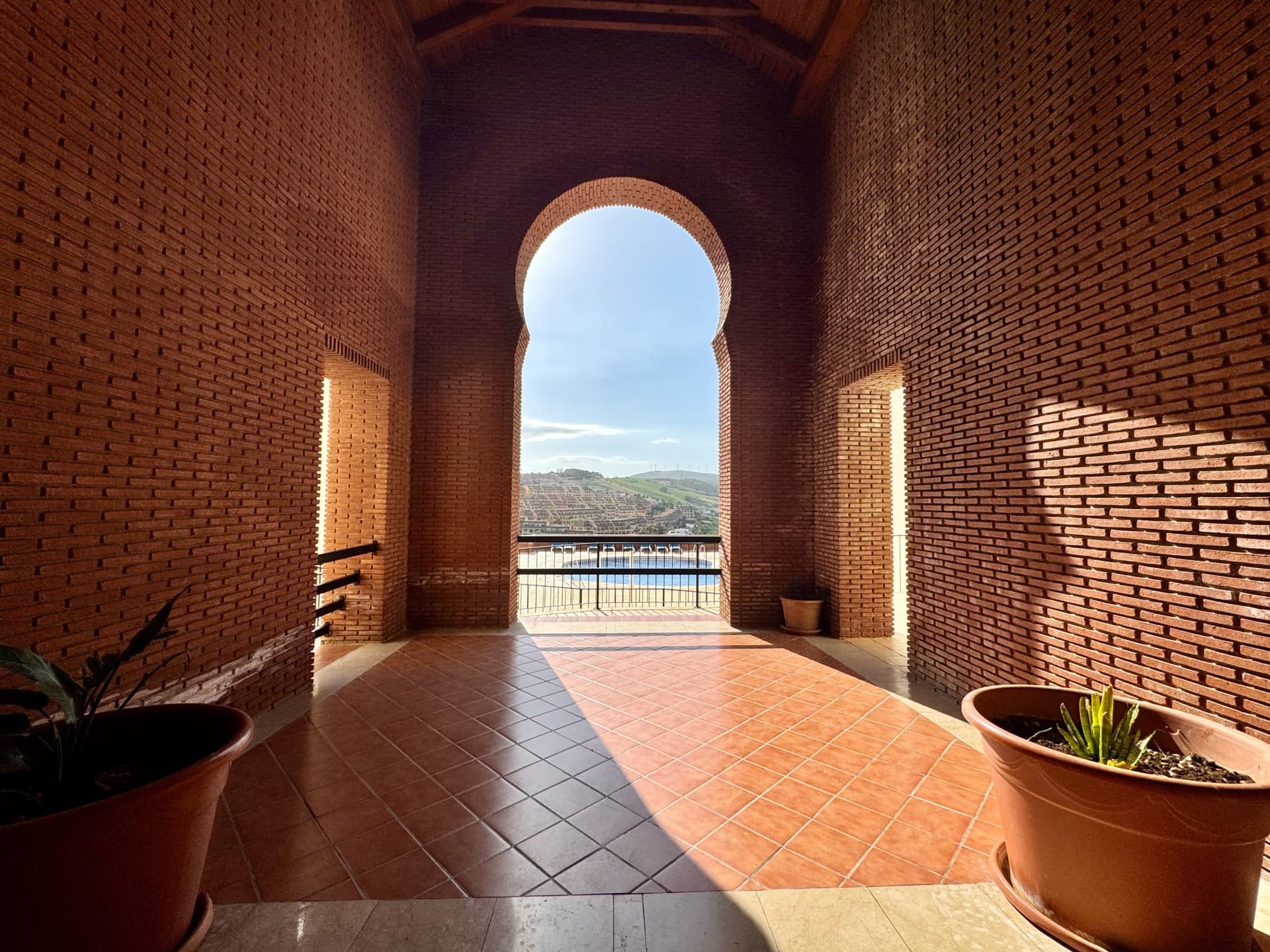 Bright duplex with large terraces and panoramic views, La Duquesa