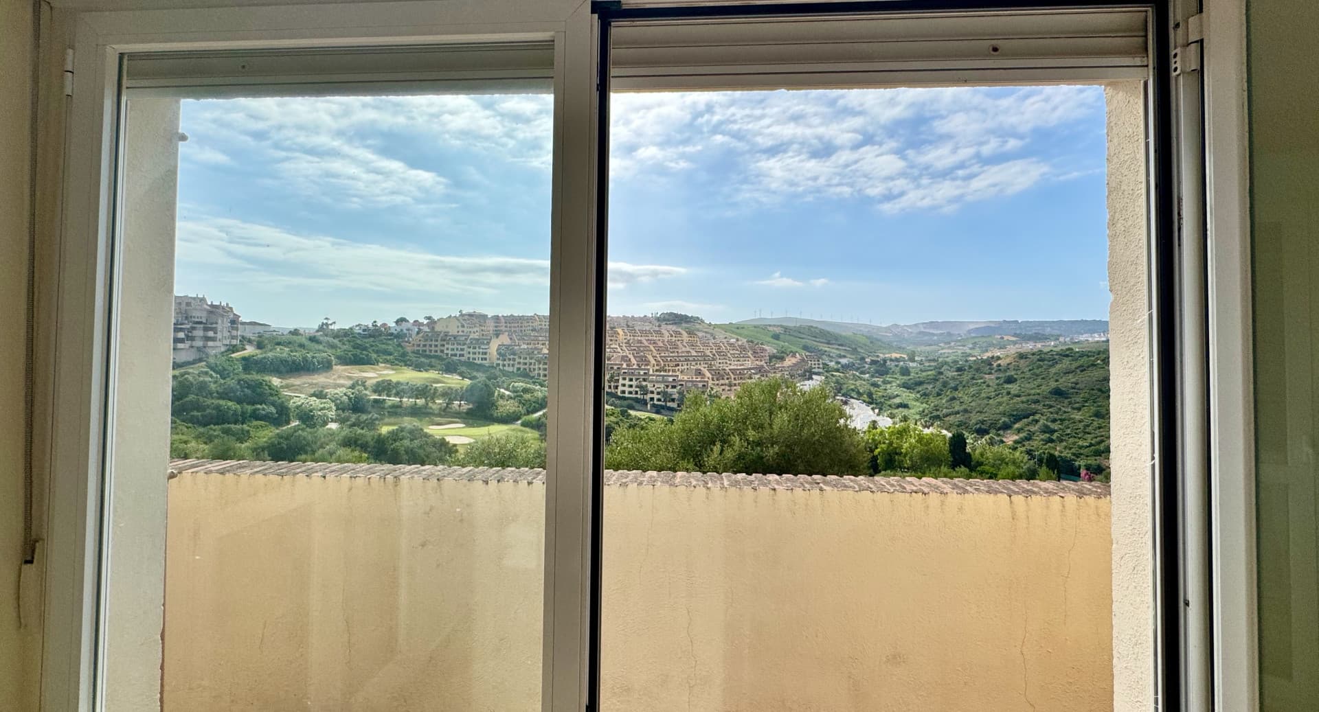 Bright duplex with large terraces and panoramic views, La Duquesa