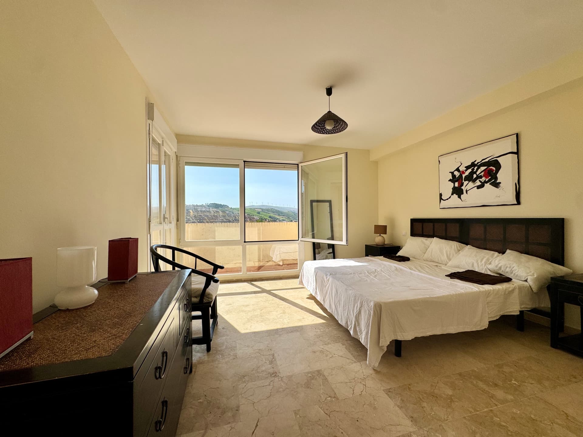 Bright duplex with large terraces and panoramic views, La Duquesa