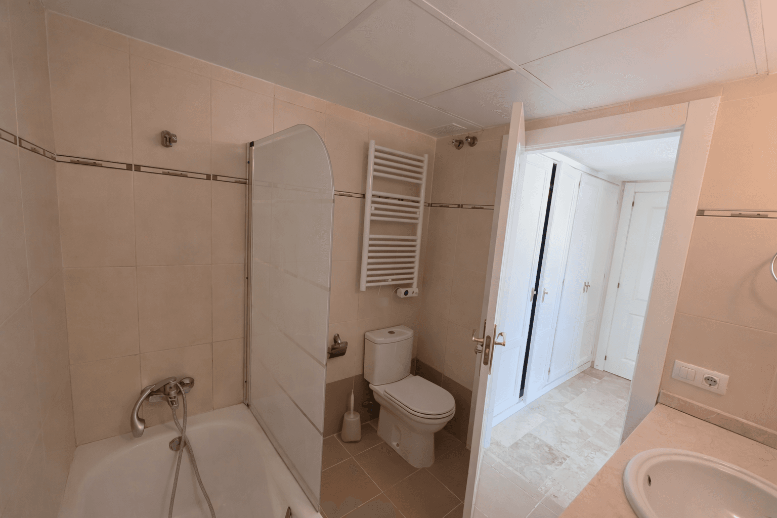 Bright duplex with large terraces and panoramic views, La Duquesa