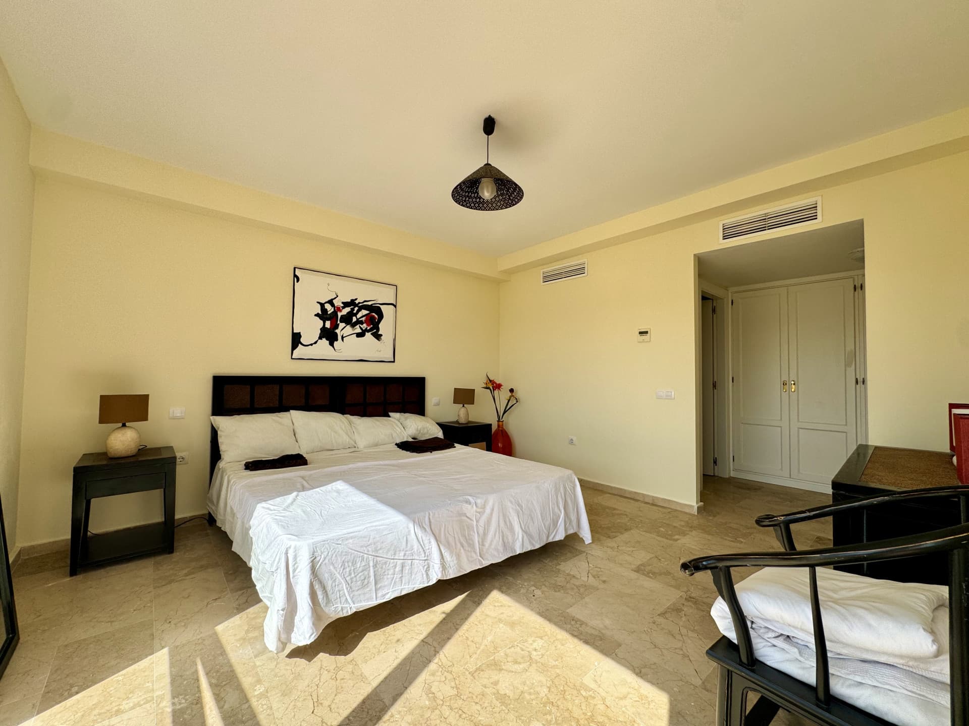 Bright duplex with large terraces and panoramic views, La Duquesa