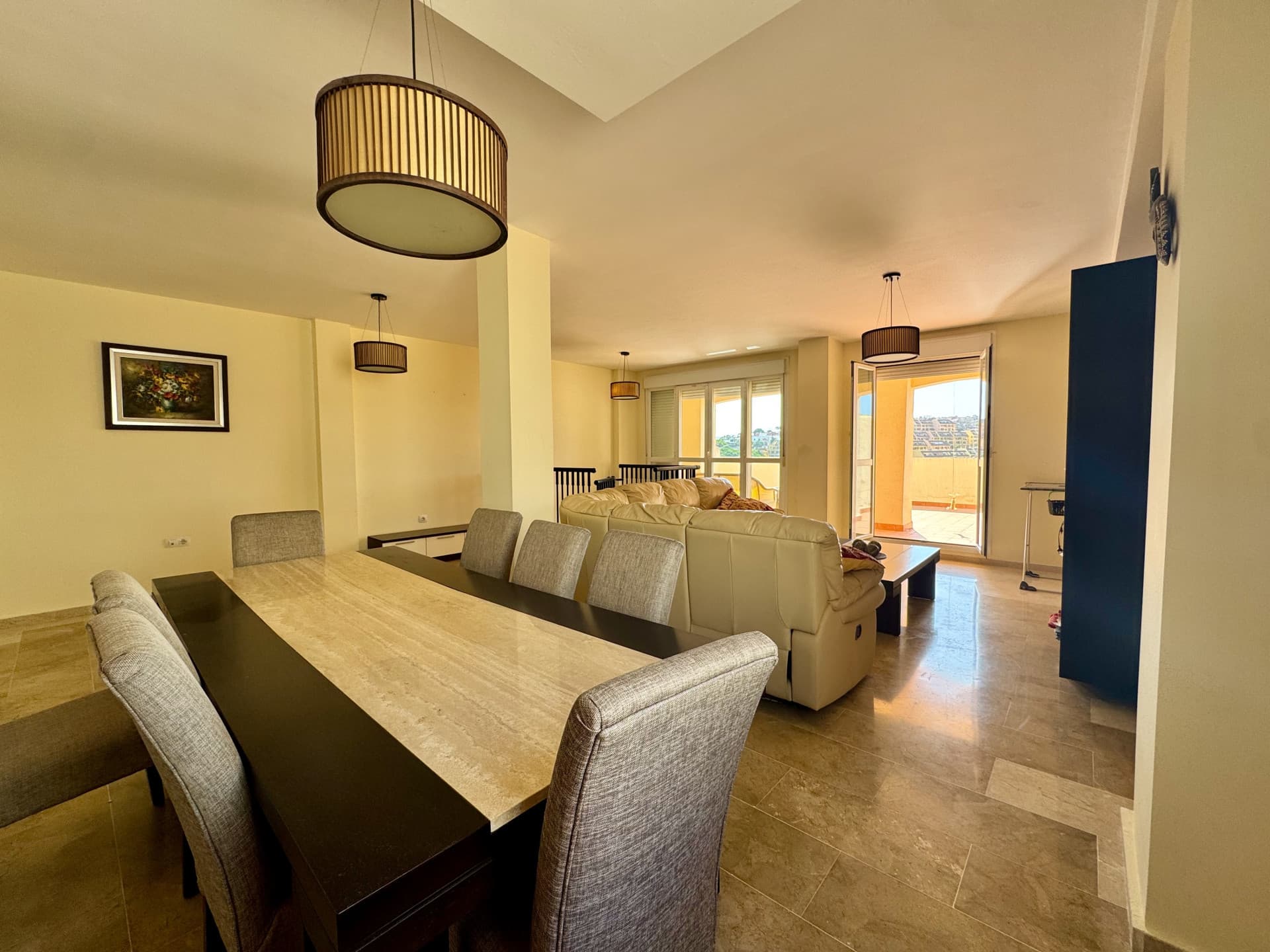 Bright duplex with large terraces and panoramic views, La Duquesa