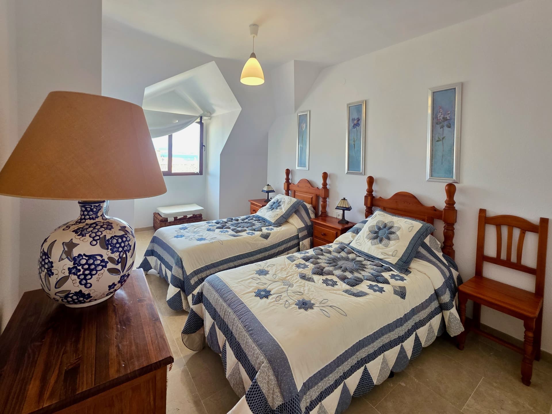 3-bed top-floor penthouse with sea and marina views, Puerto de la Duquesa