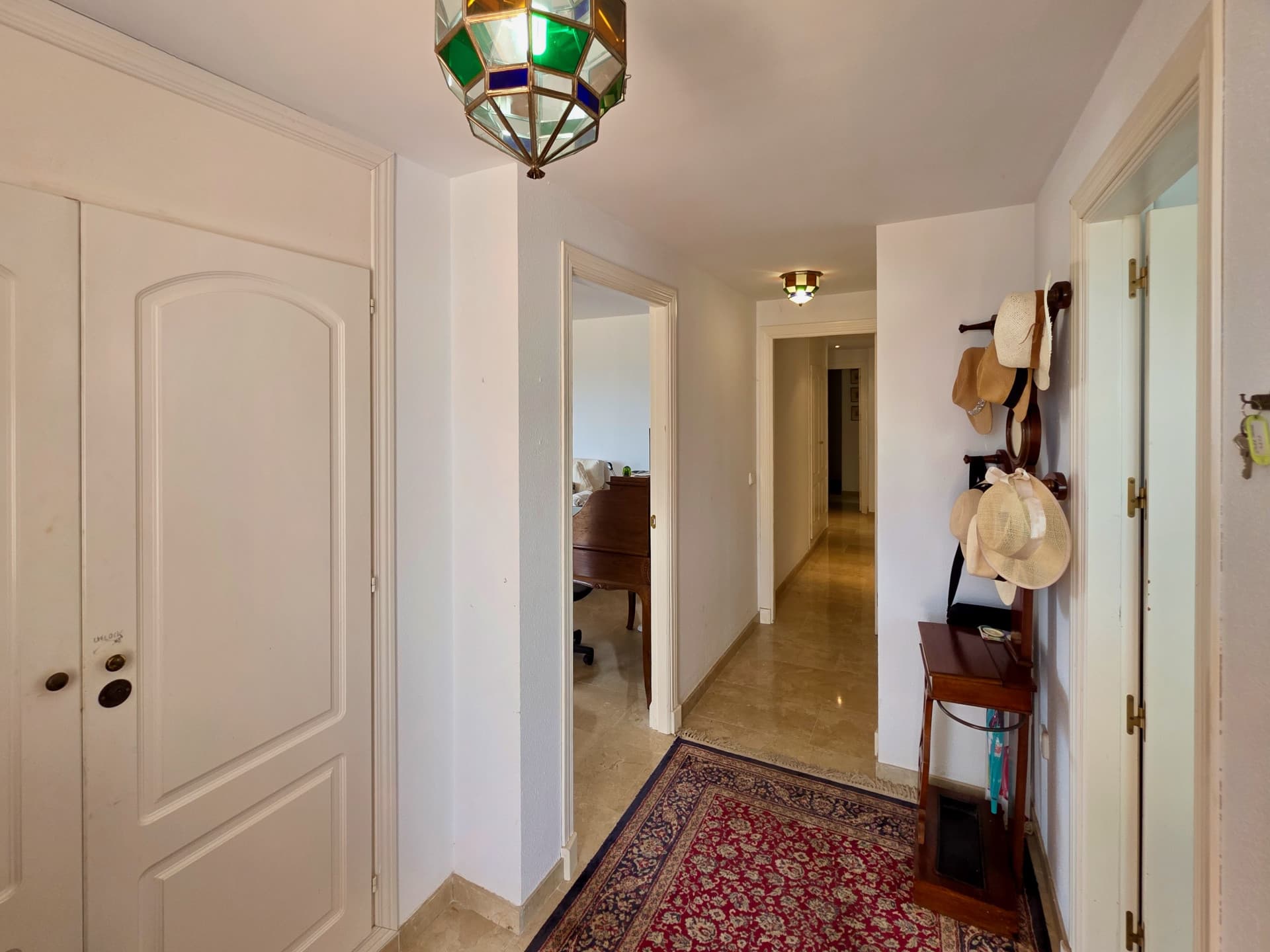 3-bed top-floor penthouse with sea and marina views, Puerto de la Duquesa