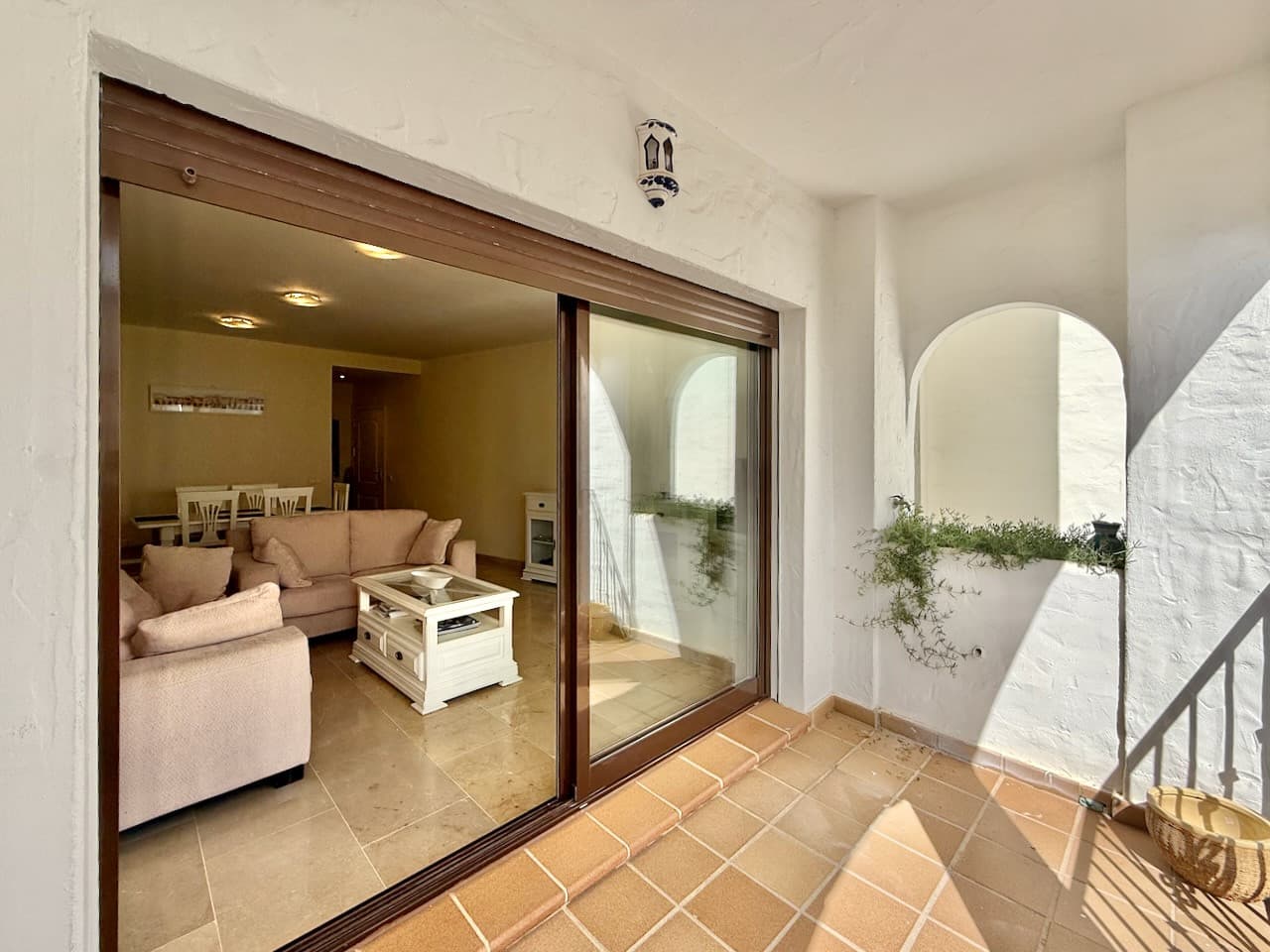 Spacious apartment with views over Duquesa Golf, close to the marina, Manilva