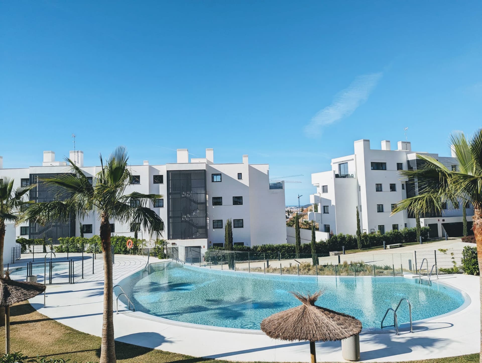 Luxury 3 bed garden villa in Higuerón West with Tourist Licence