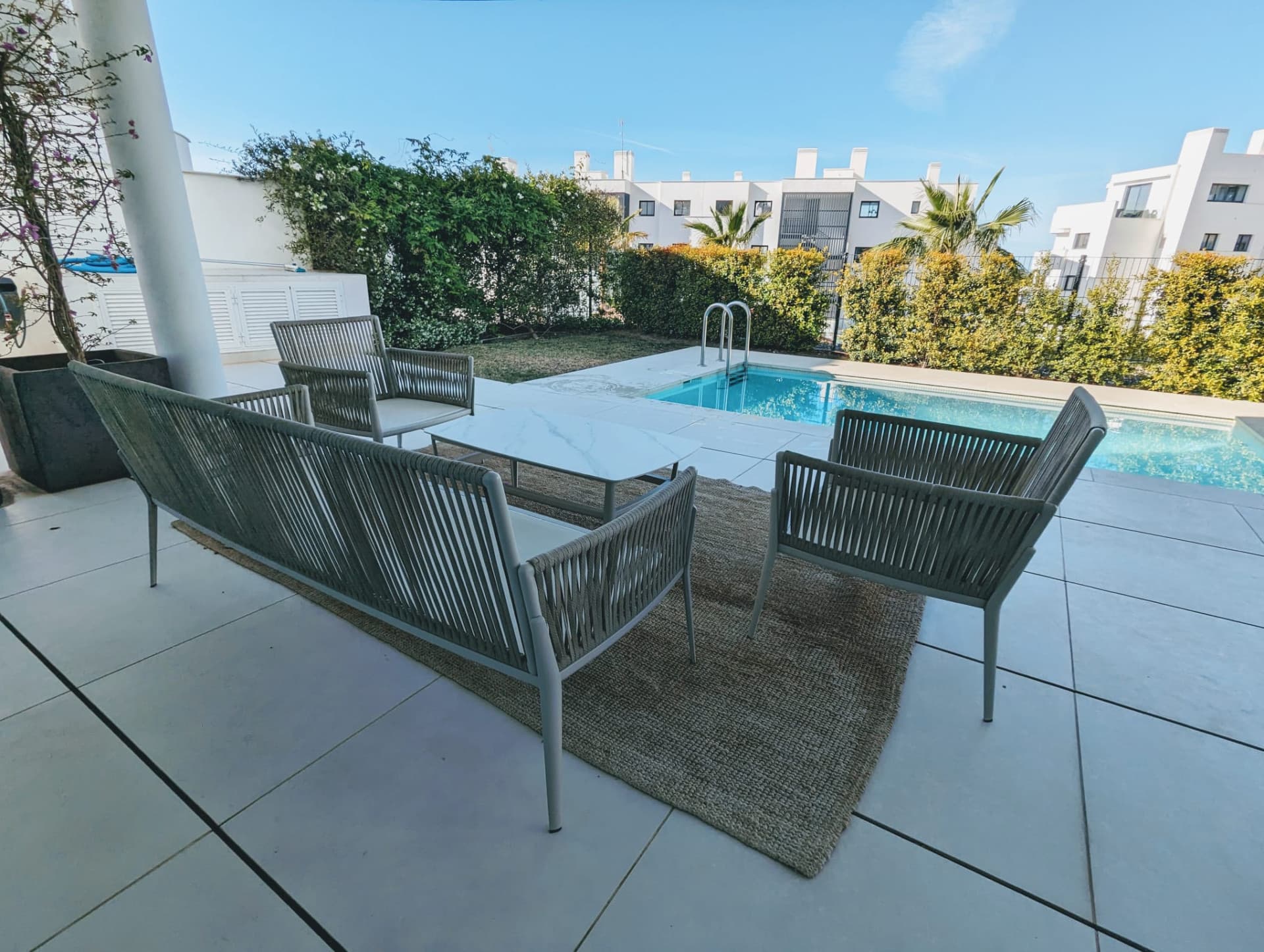 Luxury 3 bed garden villa in Higuerón West with Tourist Licence