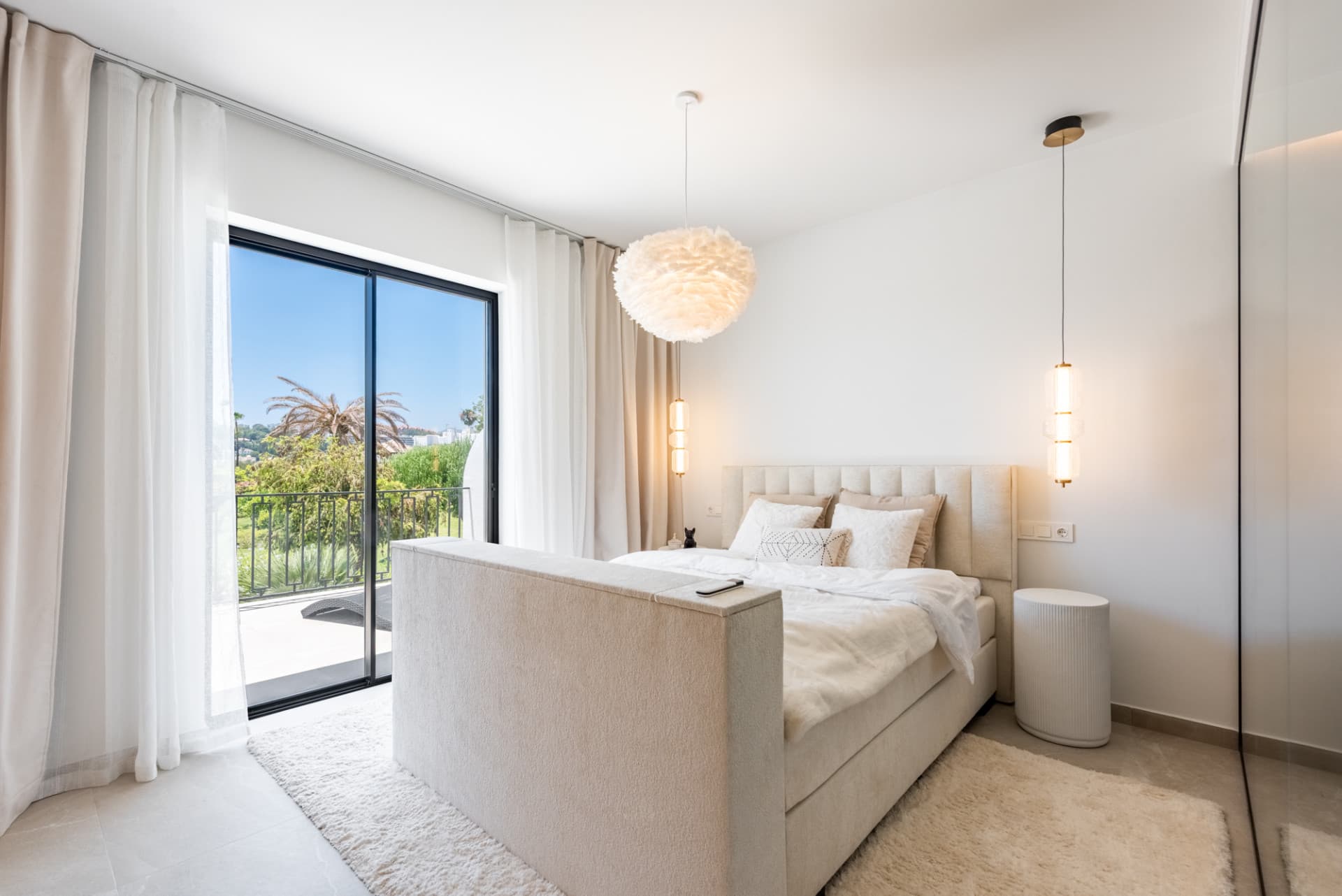 Refurbished 4-bedroom townhouse
