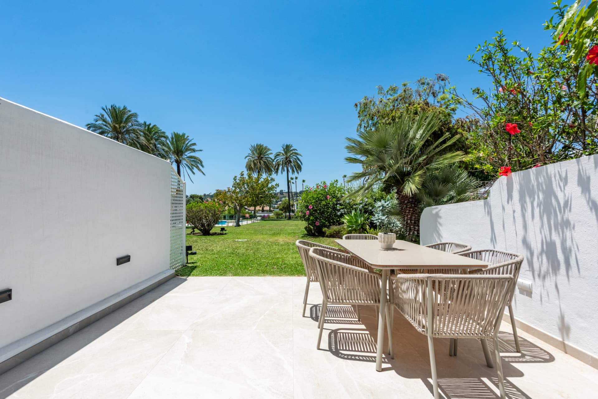 Refurbished 4-bedroom townhouse