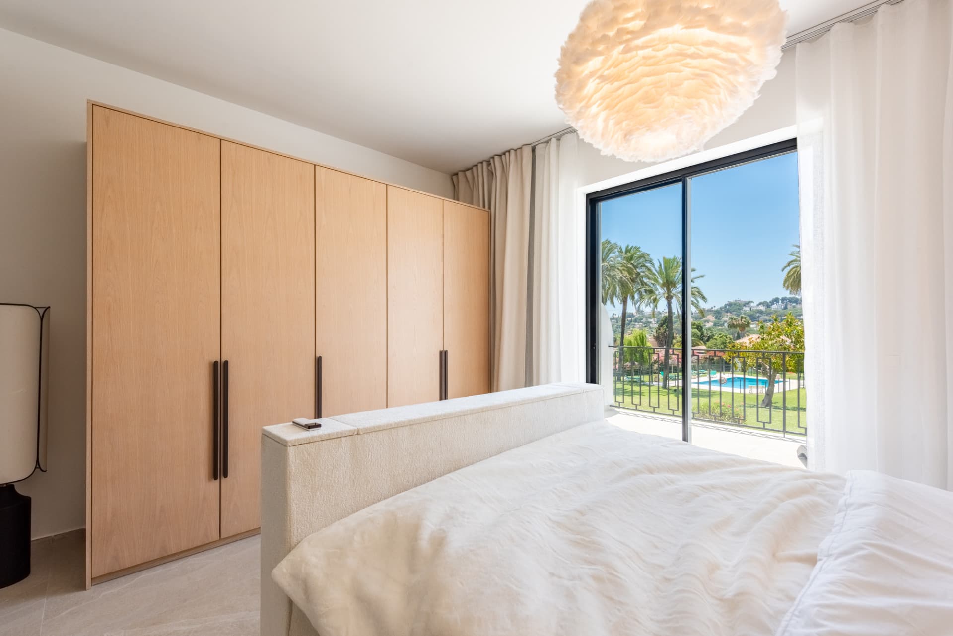 Refurbished 4-bedroom townhouse