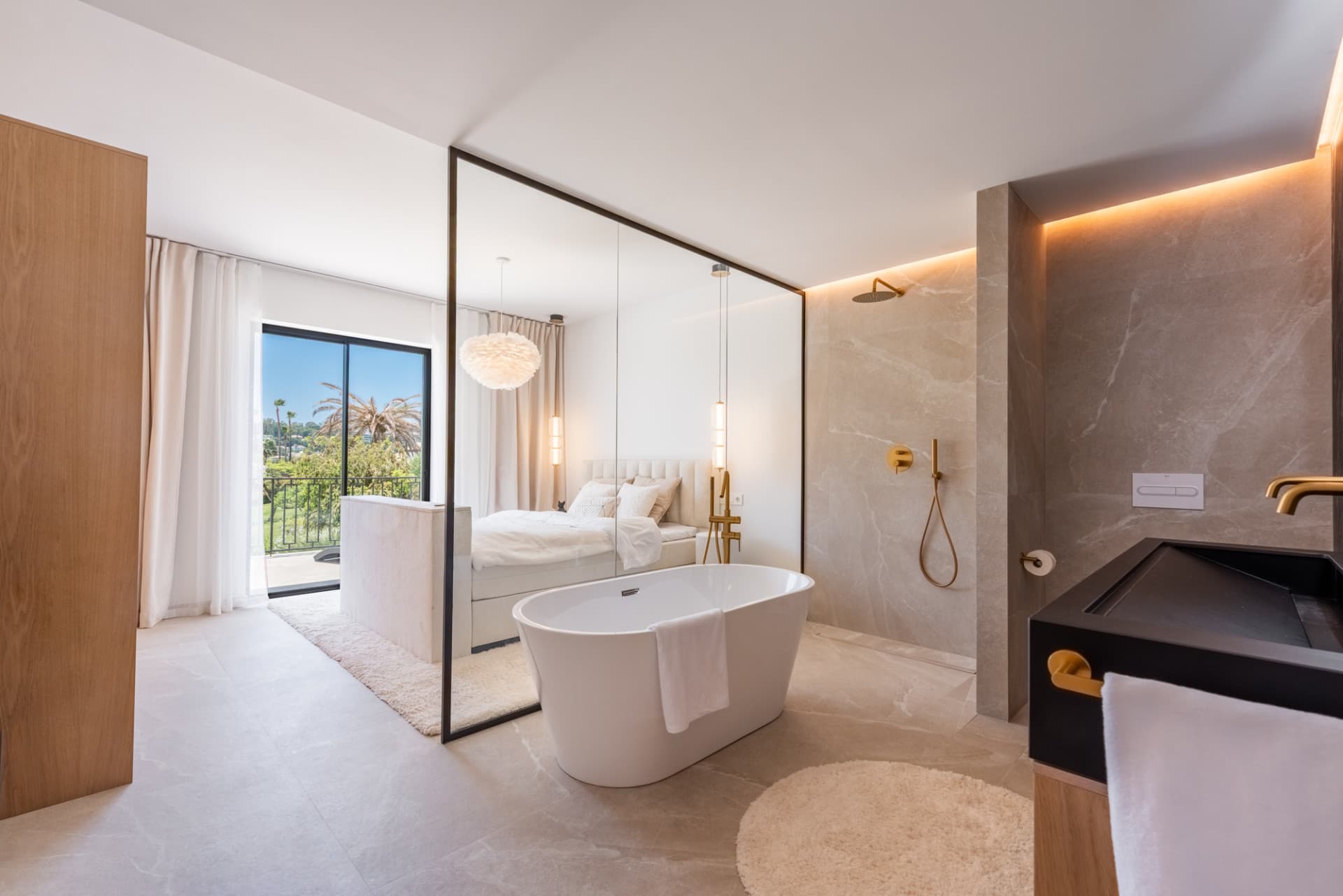 Refurbished 4-bedroom townhouse