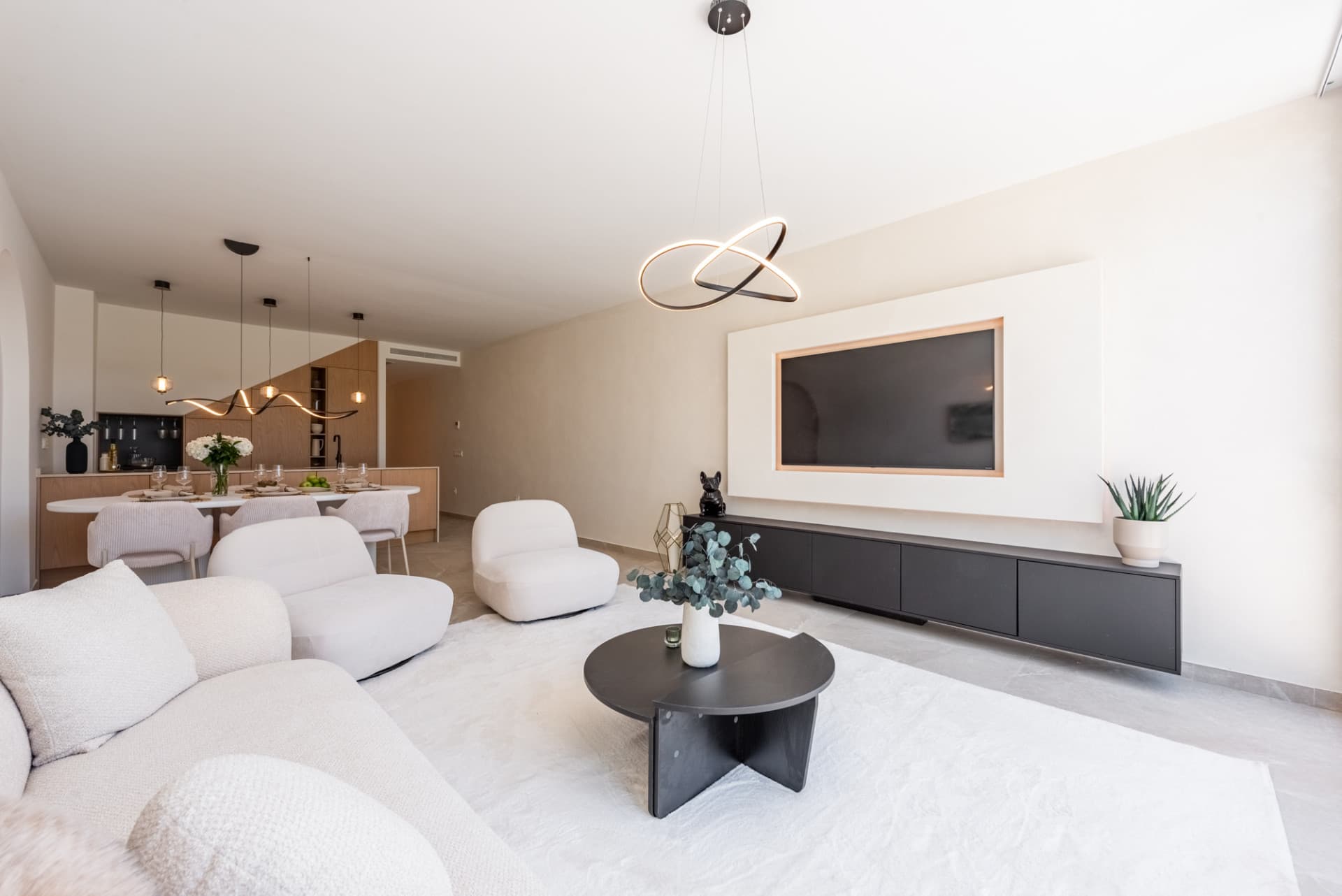 Refurbished 4-bedroom townhouse