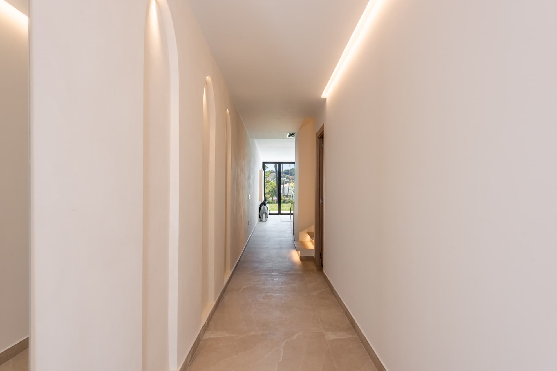 Refurbished 4-bedroom townhouse