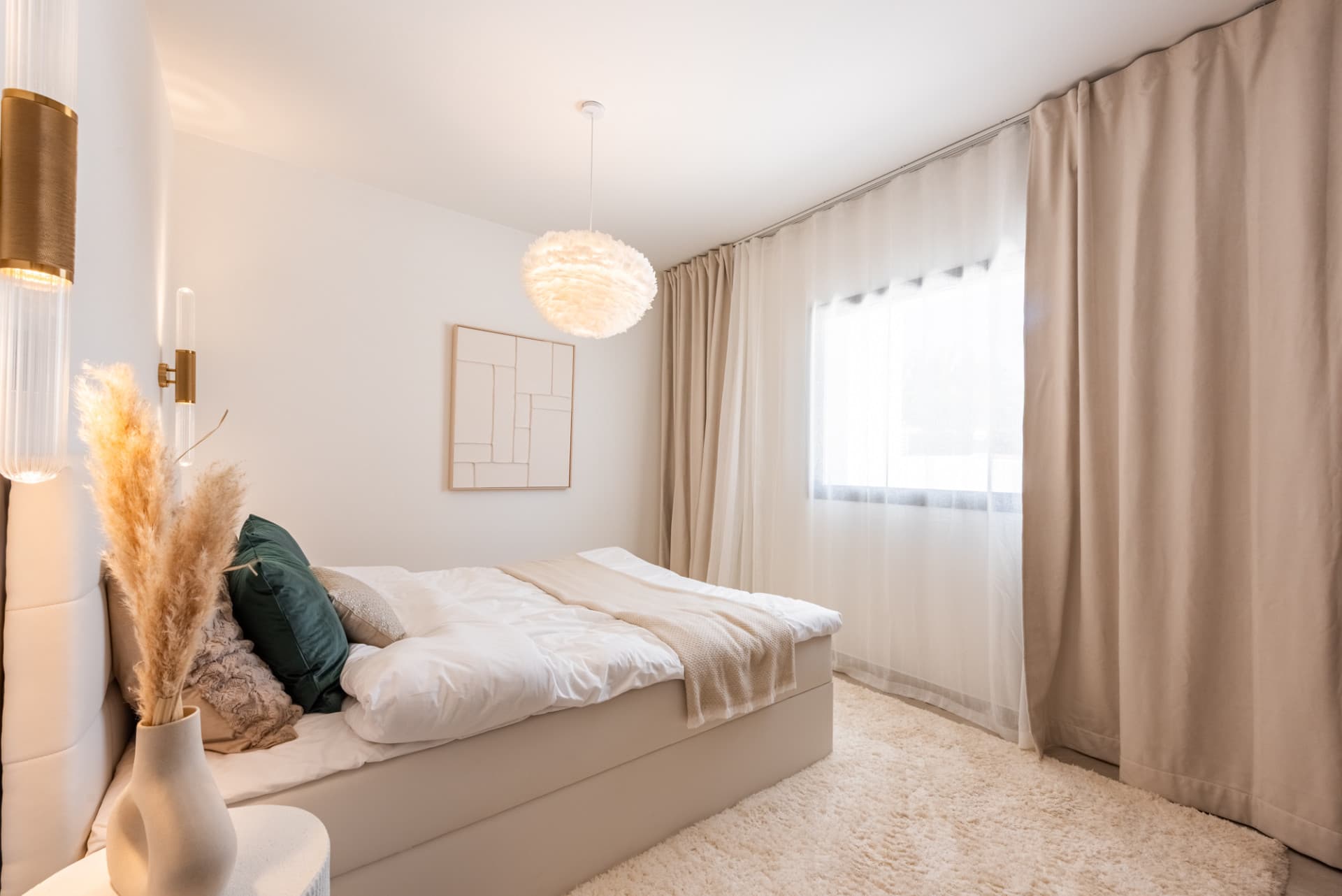 Refurbished 4-bedroom townhouse