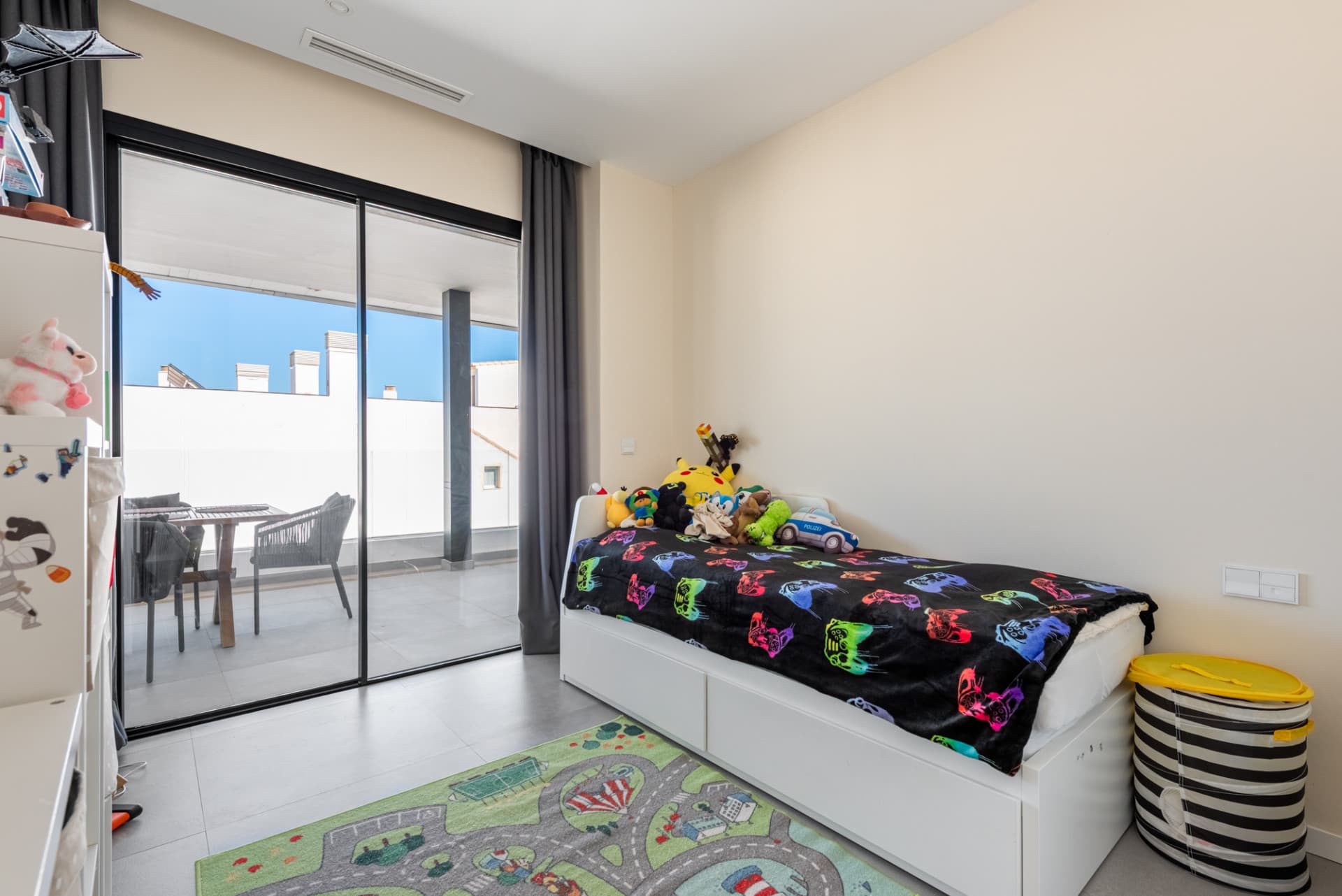 Elegancia moderna con vistas al mar y a la montaña en Fuengirola (con Licencia turística)