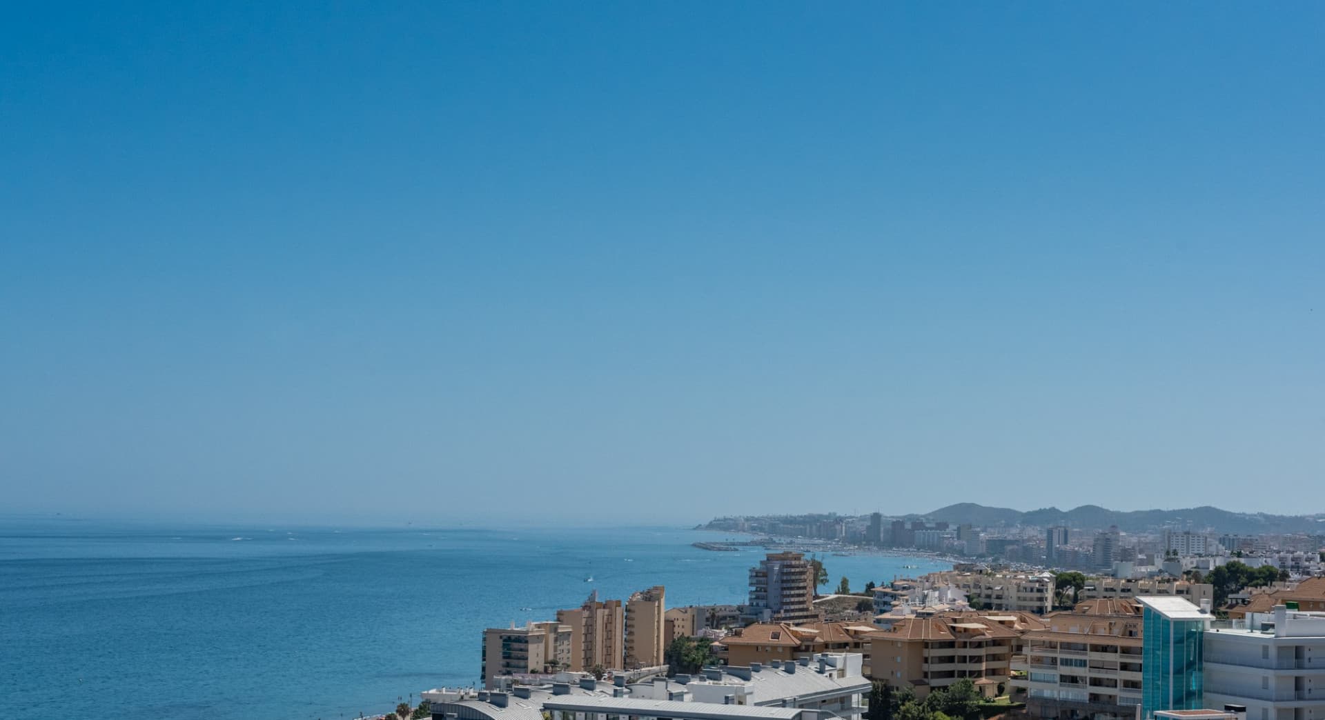 Three bedroom apartment with panoramic sea view in MedOne, El Higueron