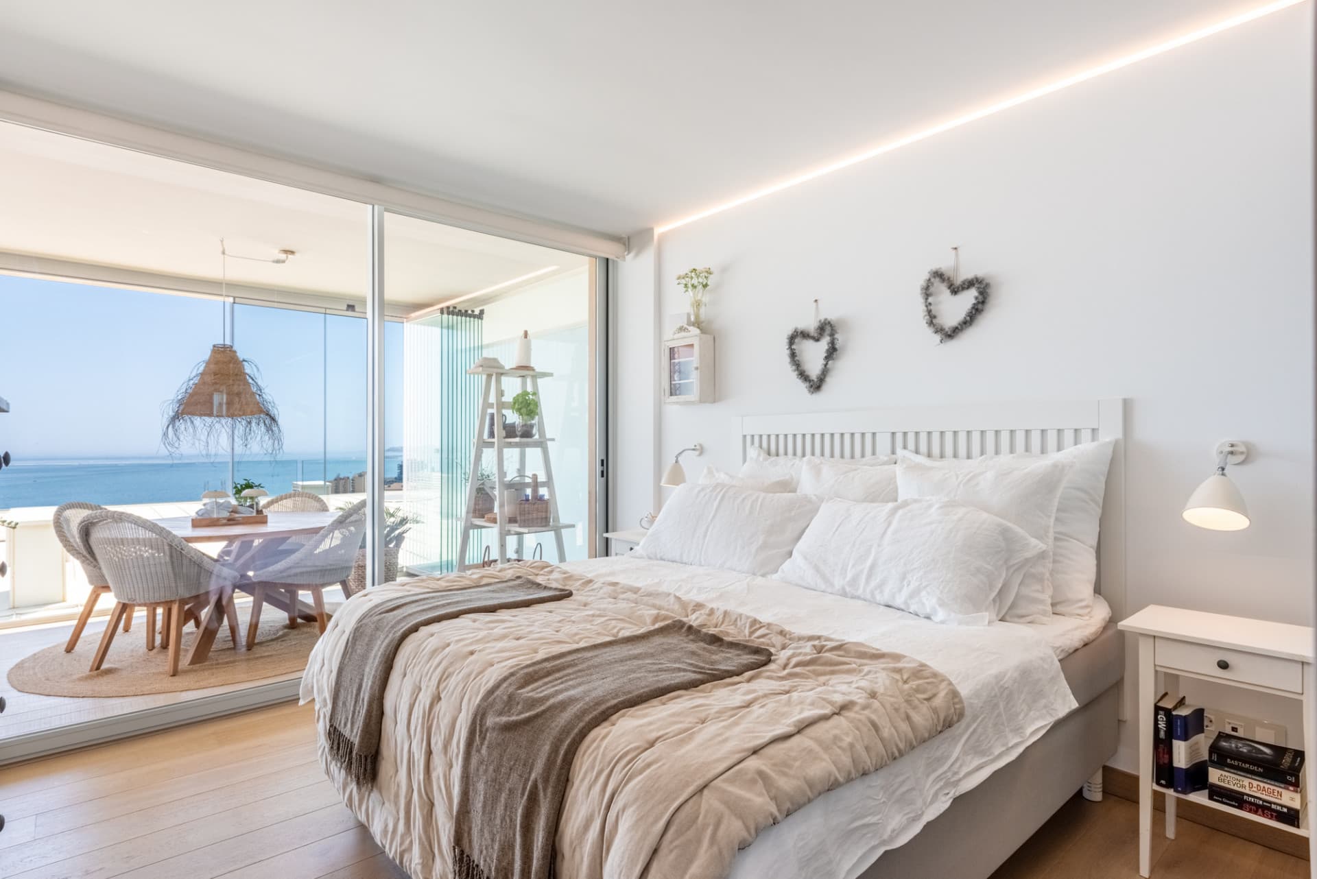 Three bedroom apartment with panoramic sea view in MedOne, El Higueron