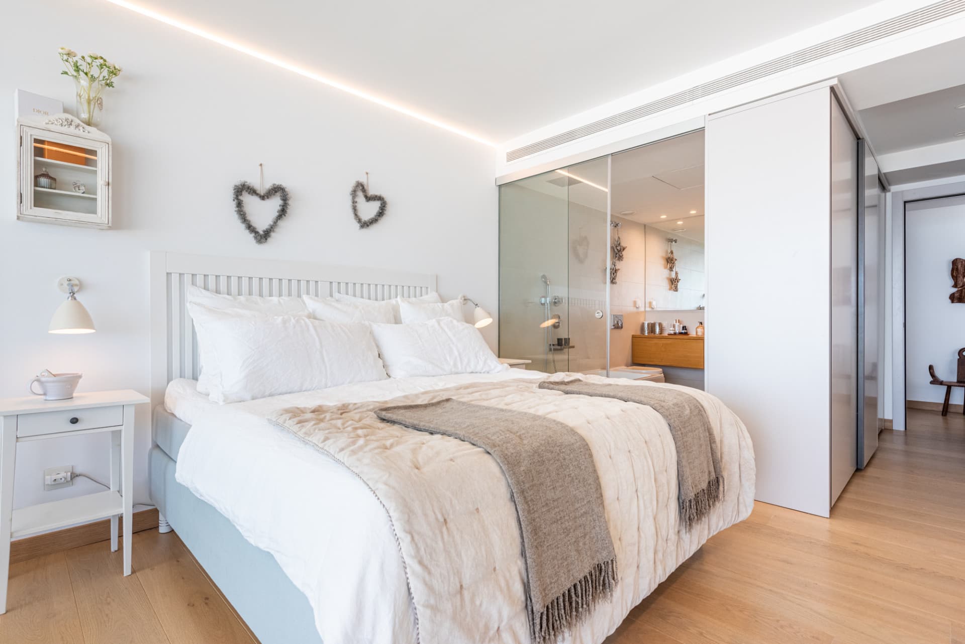 Three bedroom apartment with panoramic sea view in MedOne, El Higueron