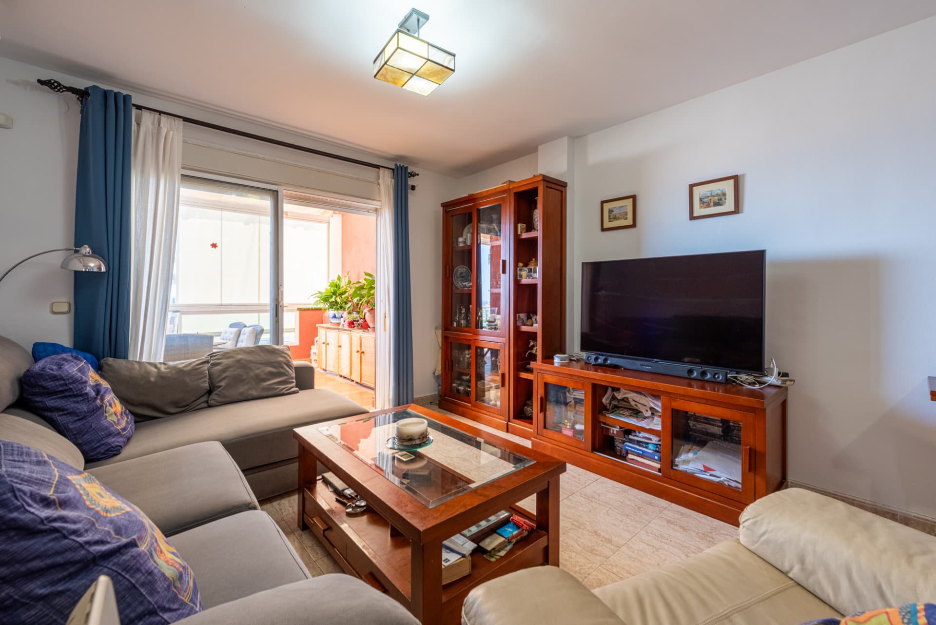 4-bedroom, 3-bathroom duplex penthouse with sea views