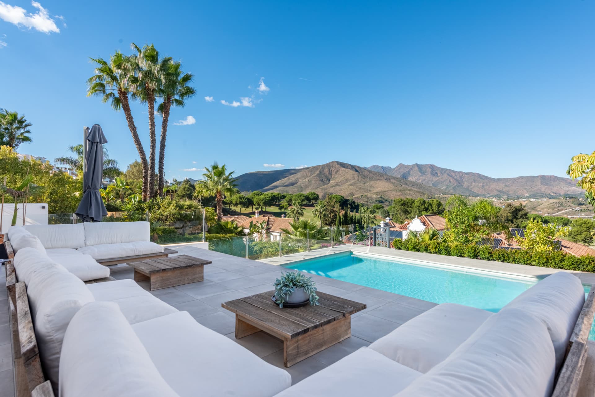 Exclusive Golf Lifestyle Villa with Panoramic Views in La Cala Golf