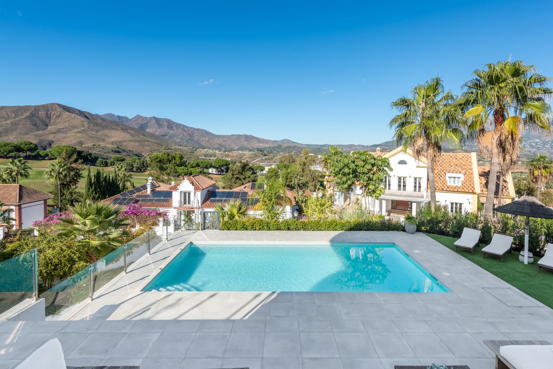 Exclusive Golf Lifestyle Villa with Panoramic Views in La Cala Golf