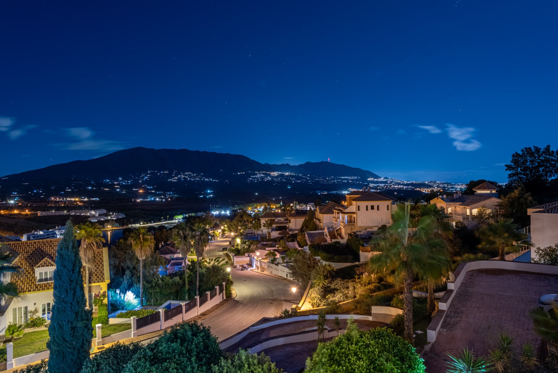 Exclusive Golf Lifestyle Villa with Panoramic Views in La Cala Golf