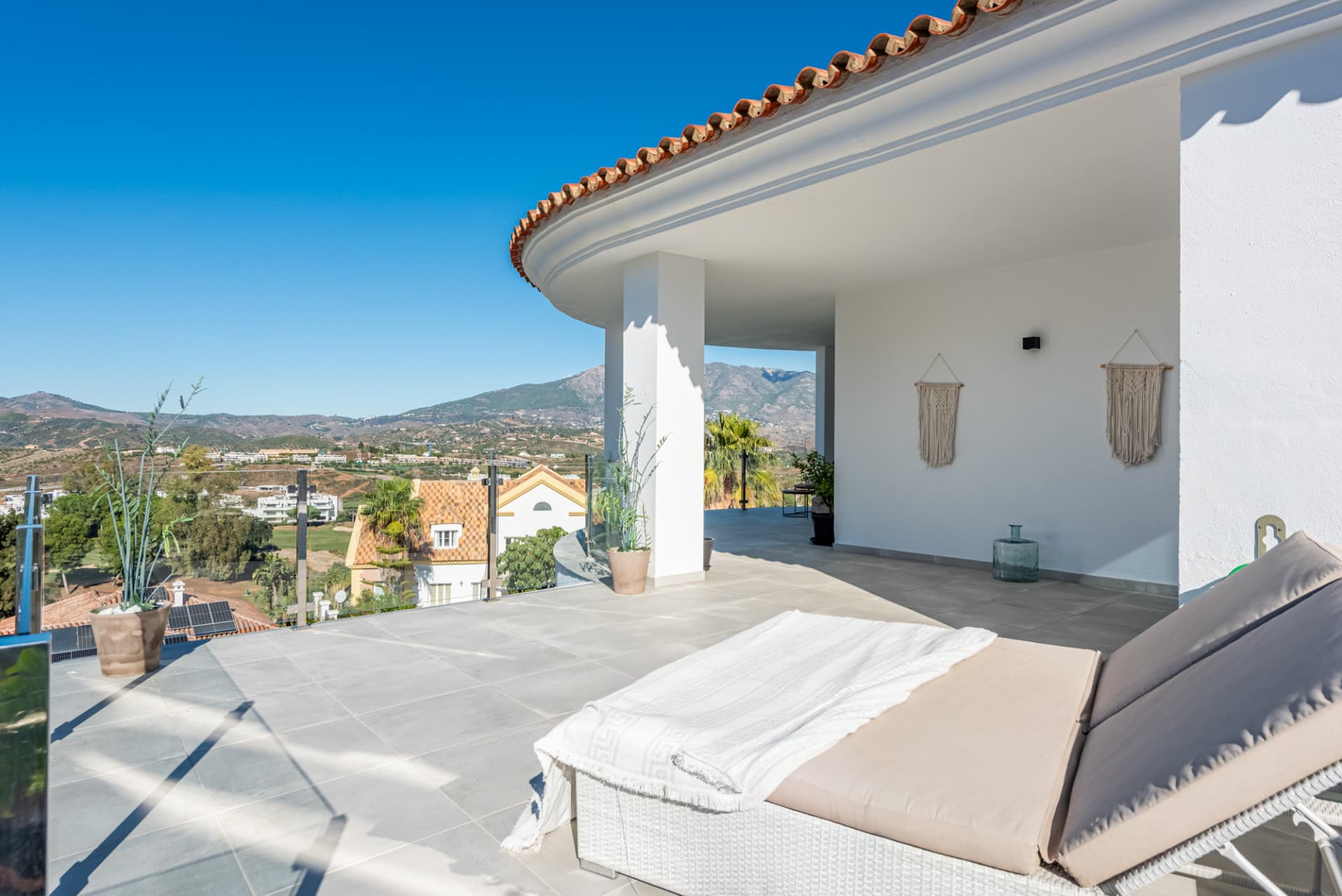 Exclusive Golf Lifestyle Villa with Panoramic Views in La Cala Golf