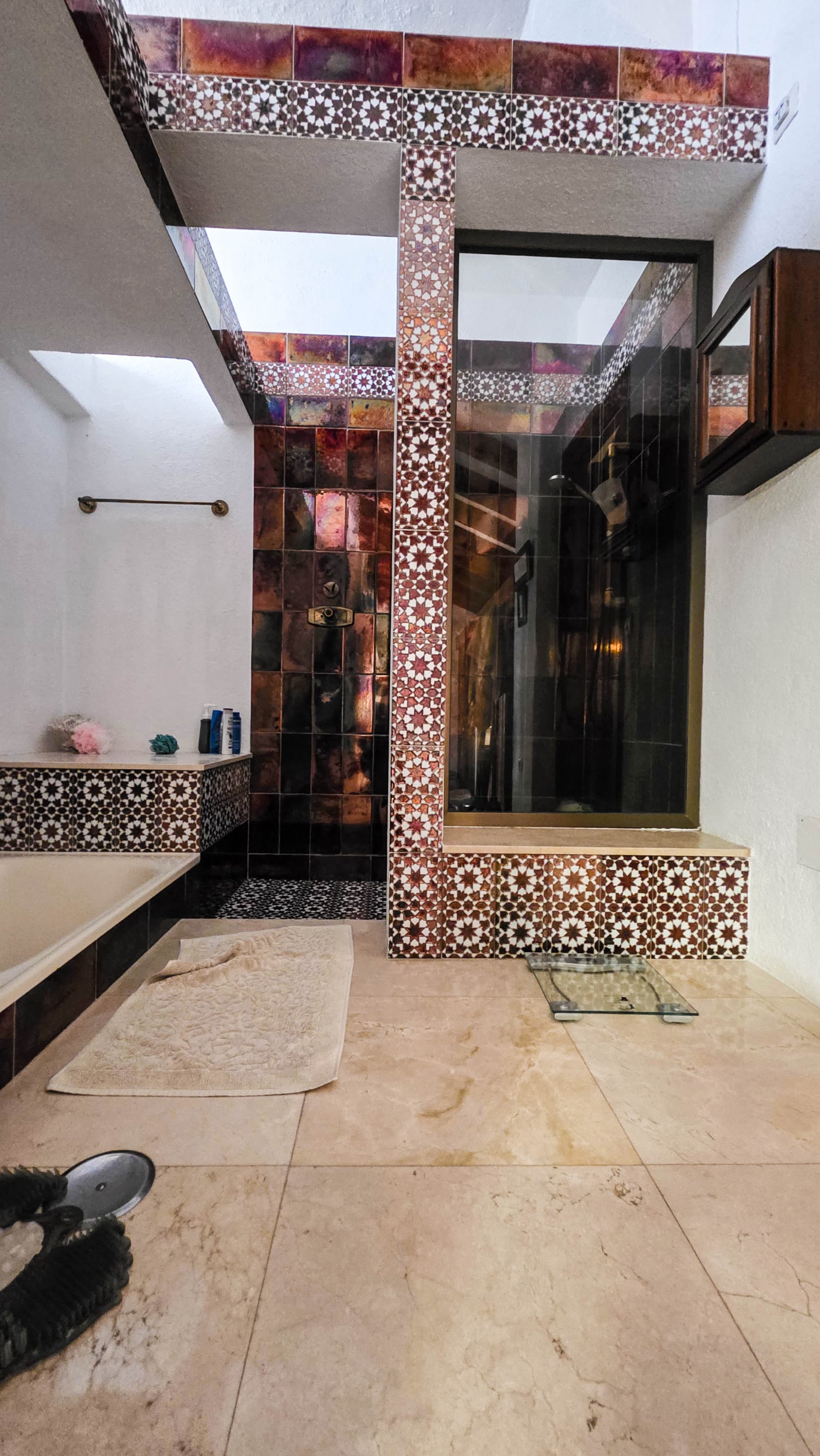 Spacious villa on an equally spacious plot in Bahía Dorada