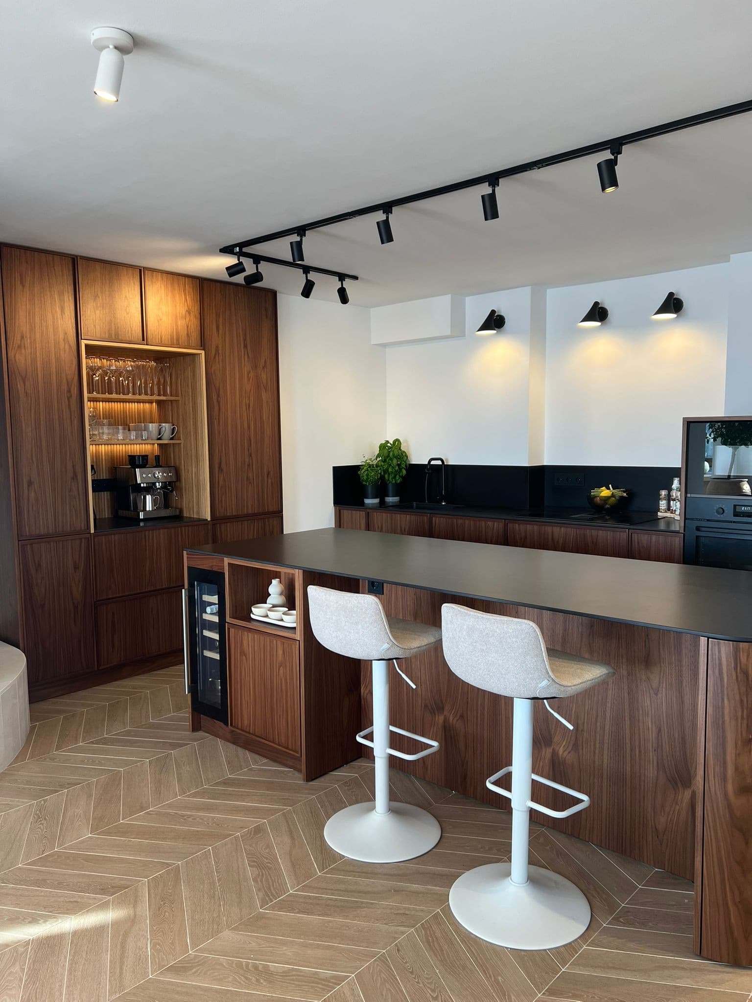 Exklusivt strandnära Penthouse i 2 Plan med Privat Pool & Panoramautsikt – 182 m²