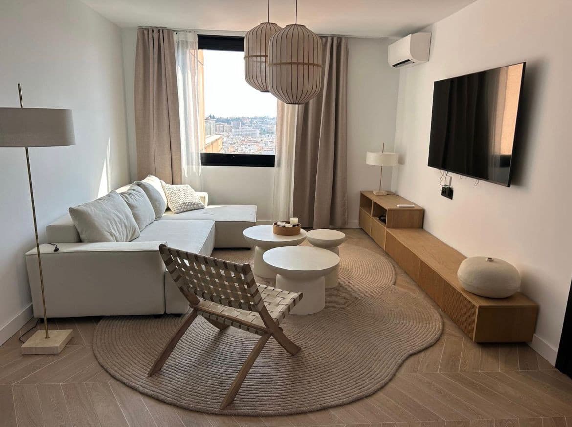 Exklusivt strandnära Penthouse i 2 Plan med Privat Pool & Panoramautsikt – 182 m²