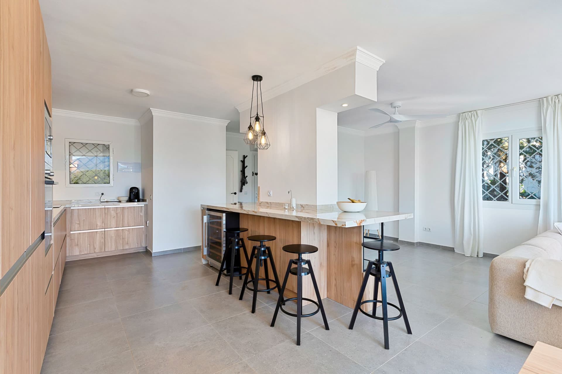 Newly renovated duplex apartment with seaviews