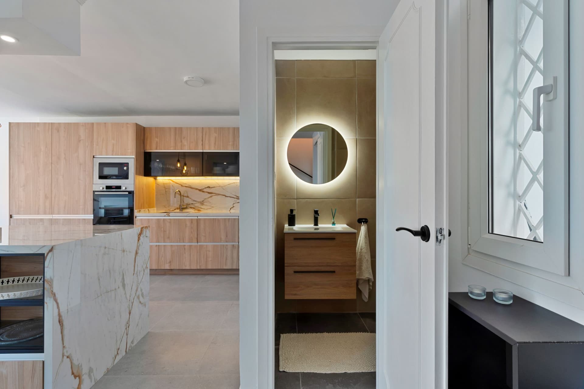 Newly renovated duplex apartment with seaviews