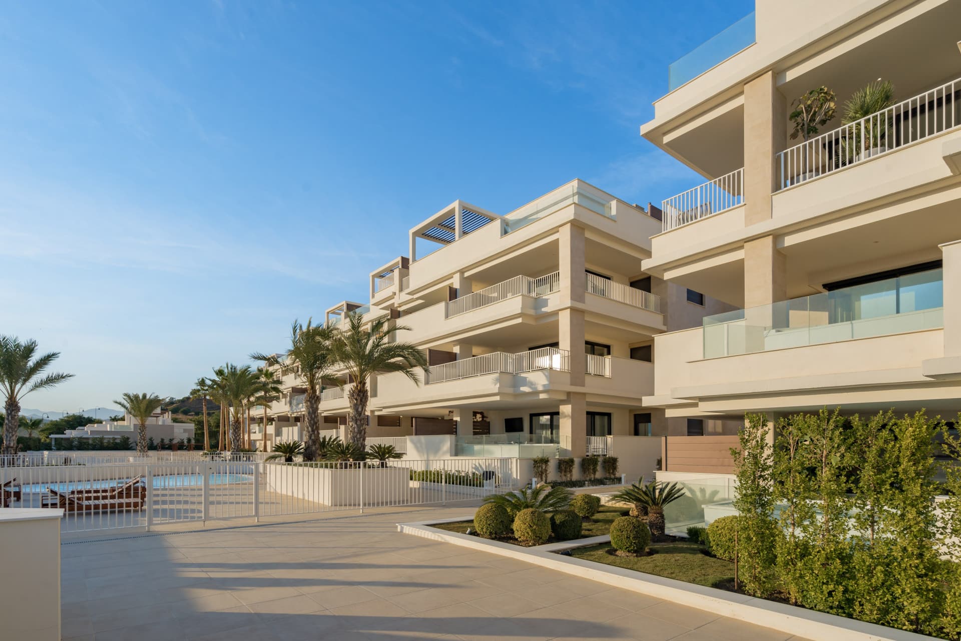 Exklusivt modernt boende i La Cala de Mijas, gångavstånd till strand, restauranger och affärer.