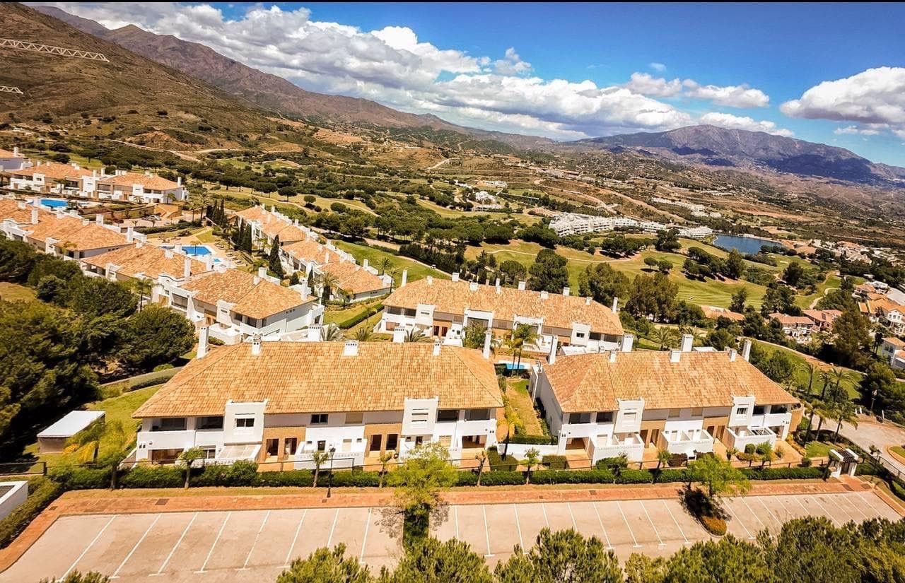 Rymligt radhus i La Cala Golf, Mijas